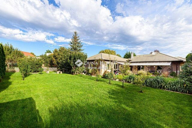 Eladó családi ház, Herceghalomon 230 M Ft, 2+3 szobás