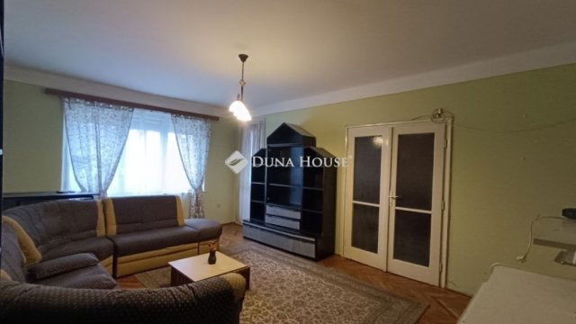 Eladó téglalakás, Kecskeméten 51.5 M Ft, 3 szobás