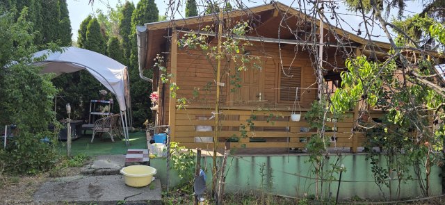 Eladó nyaraló, Dunaújvárosban 16.5 M Ft, 1 szobás