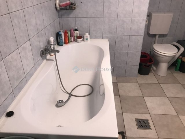 Eladó családi ház, Nagyvenyimen 37.9 M Ft, 3 szobás