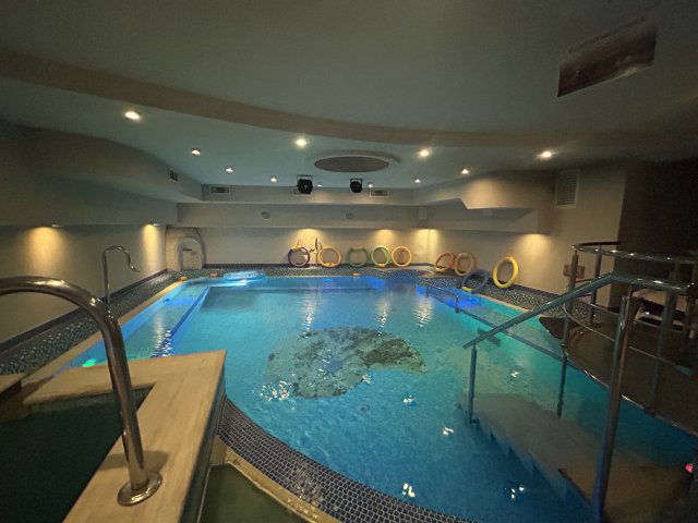 Eladó hotel, Fonyódon 1800 M Ft, 35 szobás / költözzbe.hu