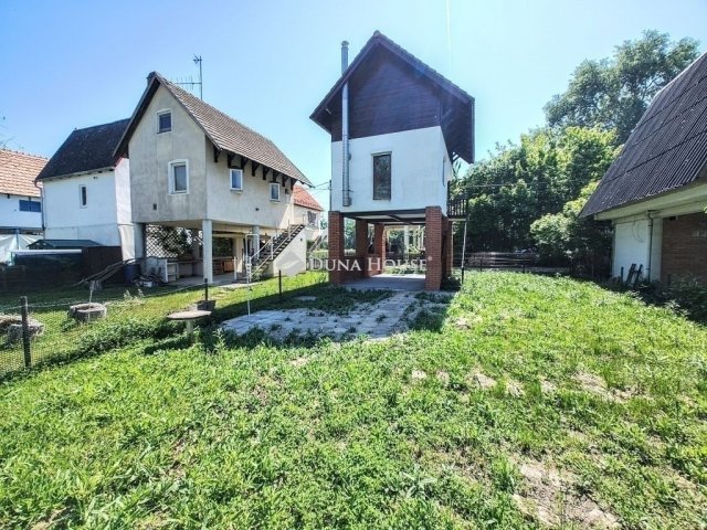 Eladó nyaraló, Szegeden 27.5 M Ft, 2 szobás