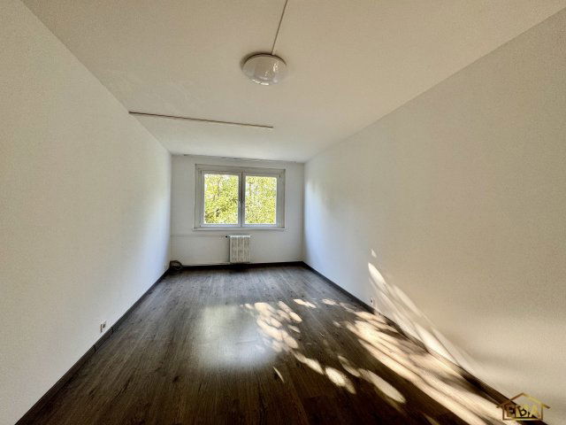 Kiadó panellakás, albérlet, III. kerületben, Szentendrei úton