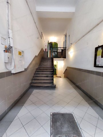 Eladó téglalakás, II. kerületben, Szász Károly utcában