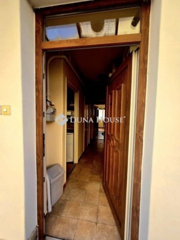 Kiadó téglalakás, albérlet, Pécsett 210 E Ft / hó, 2 szobás