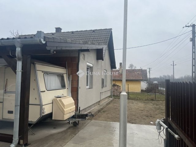 Eladó családi ház, Csévharaszton 59 M Ft, 2 szobás