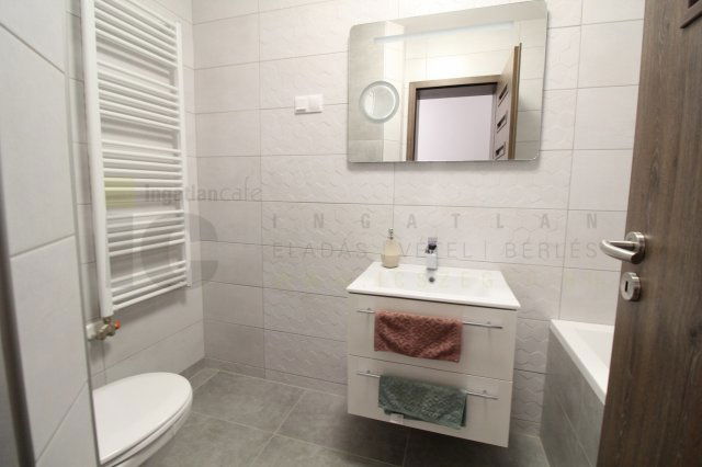 Kiadó téglalakás, albérlet, Szegeden, Pozsonyi Ignác utcában