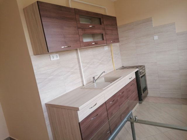 Eladó panellakás, Kistarcsán, Eperjesi úton 66.5 M Ft, 2 szobás