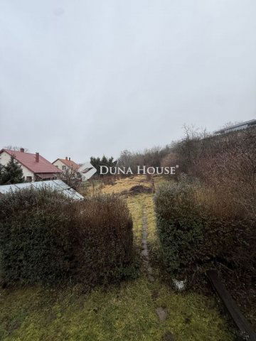 Eladó családi ház, Ajkán 69.9 M Ft, 5 szobás