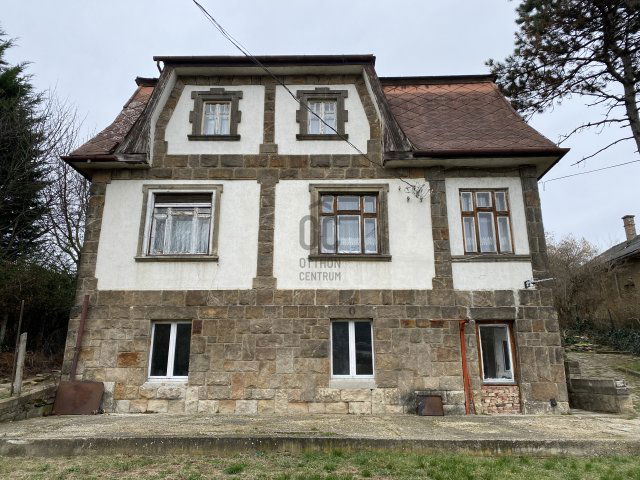 Eladó családi ház, Budapesten, III. kerületben 245 M Ft