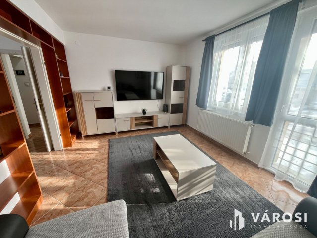 Kiadó téglalakás, albérlet, Debrecenben 280 E Ft / hó, 3 szobás