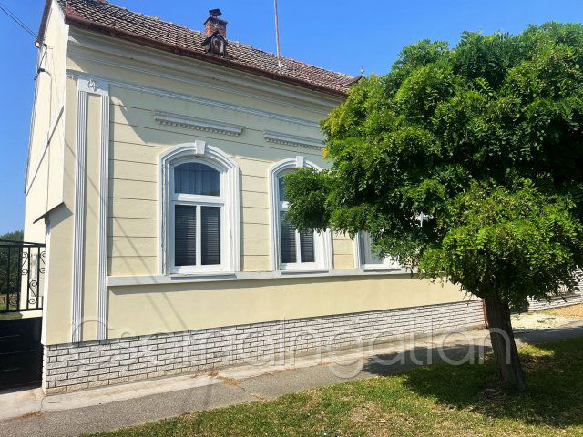 Eladó családi ház, Rábatamásin 39 M Ft, 2 szobás