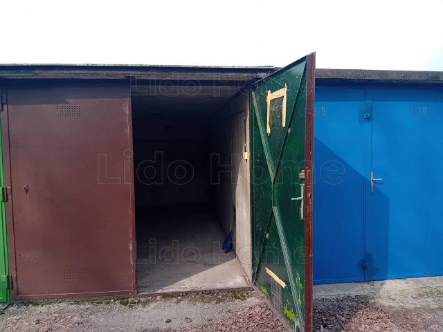 Eladó garázs, Győrött 7 M Ft, 1 szobás / költözzbe.hu