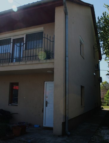 Eladó ikerház, Kiskunlacházán 87.6 M Ft, 3 szobás