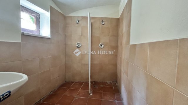 Eladó családi ház, Kőszegen 150 M Ft, 1 szobás