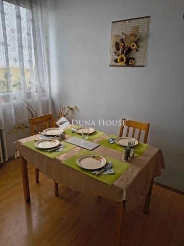 Eladó panellakás, Budapesten, XXI. kerületben 55 M Ft, 3 szobás