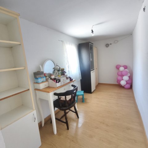 Eladó családi ház, Makón 25 M Ft, 2+1 szobás