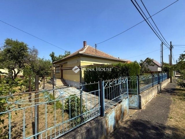 Eladó családi ház, Budapesten, XVII. kerületben 99 M Ft