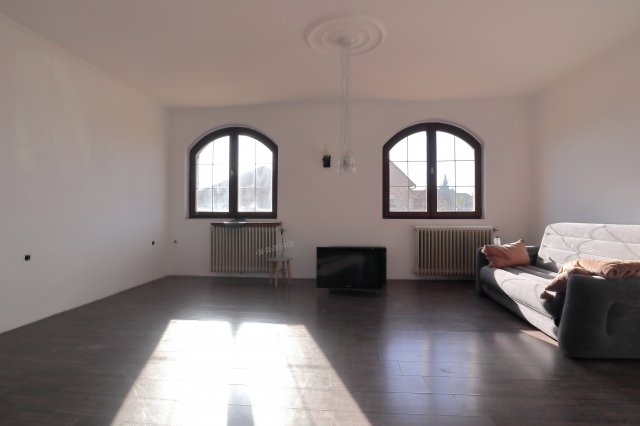 Eladó családi ház, Sándorfalván 110 M Ft, 5 szobás
