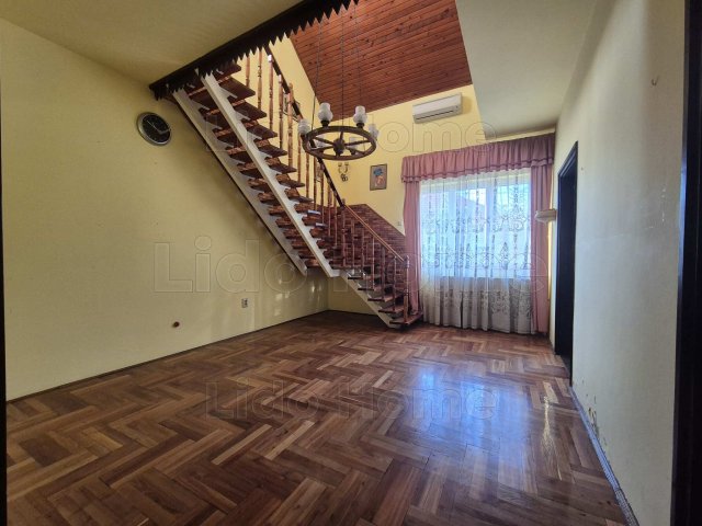 Eladó családi ház, Győrött 139.9 M Ft, 5 szobás