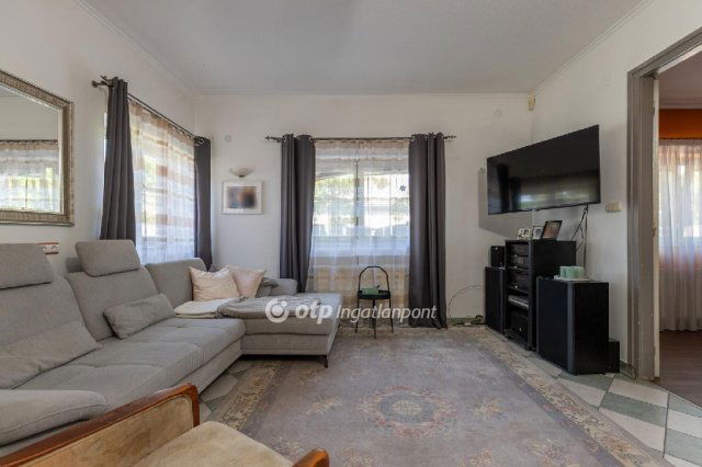 Eladó családi ház, Budapesten, IV. kerületben 212 M Ft, 6 szobás
