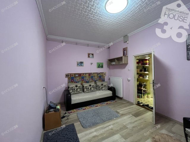 Eladó családi ház, Nagykőrösön 63.5 M Ft, 3 szobás