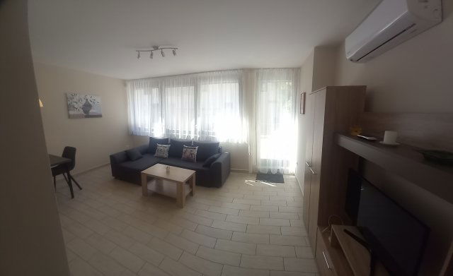 Kiadó téglalakás, albérlet, Pécsett 274 E Ft / hó, 2 szobás