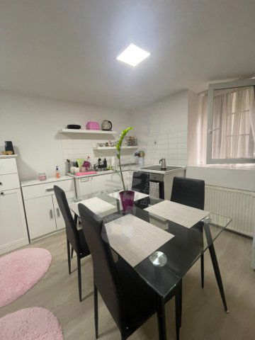 Eladó téglalakás, Budapesten, VI. kerületben, Bajnok utcában