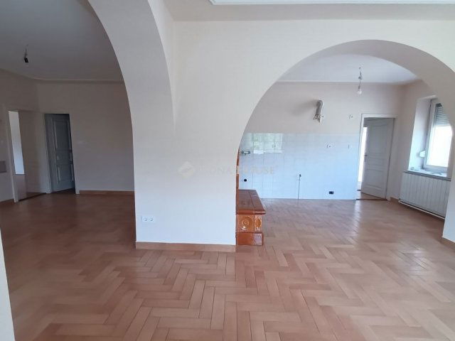 Eladó családi ház, Kecskeméten 97.9 M Ft, 3 szobás