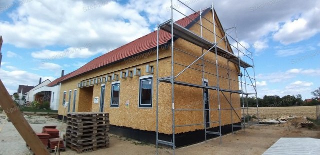 Eladó családi ház, Nagycenken 139.9 M Ft, 5 szobás