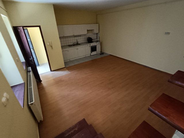 Kiadó téglalakás, albérlet, Szegeden, Sándor utcában, 2 szobás