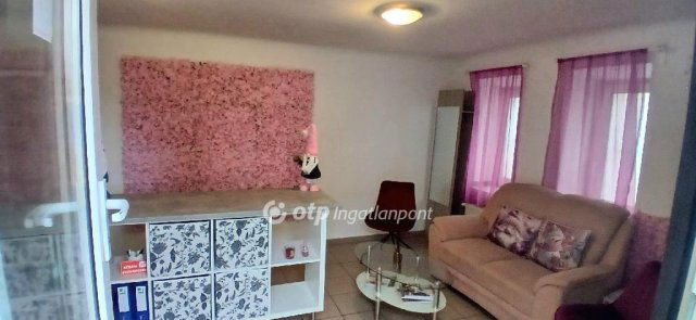 Eladó üzlethelyiség, Budapesten, IX. kerületben 40 M Ft