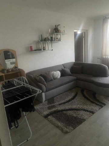 Eladó panellakás, Debrecenben 49.9 M Ft, 1+2 szobás