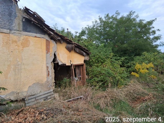 Eladó családi ház, Mezőcsáton, Dobó utcában 2.86 M Ft