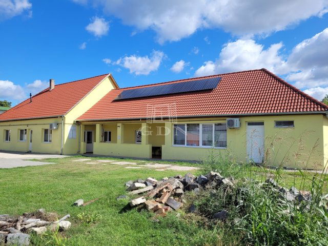 Eladó ipari ingatlan, Dávodon 50 M Ft / költözzbe.hu