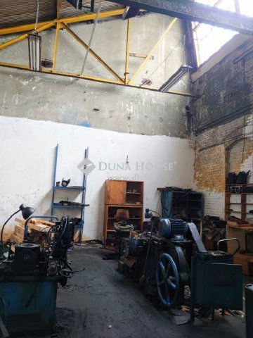 Eladó ipari ingatlan, Budapesten, XXI. kerületben 219 M Ft