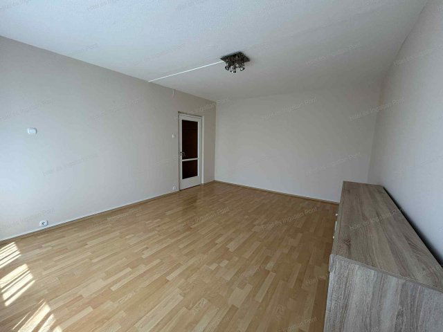 Kiadó panellakás, albérlet, Kecskeméten 120 E Ft / hó, 2 szobás