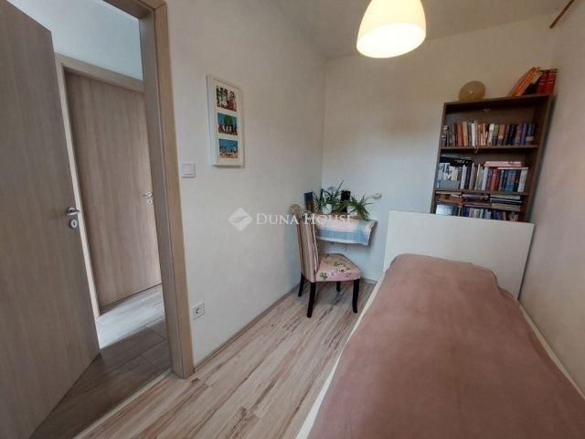 Eladó sorház, Pécelen 89.9 M Ft, 4 szobás / költözzbe.hu