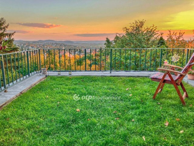 Eladó téglalakás, Budakeszin 167.8 M Ft, 3 szobás