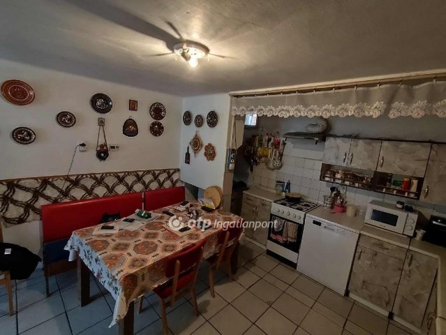 Eladó családi ház, Sióagárdon 26.9 M Ft, 2+2 szobás