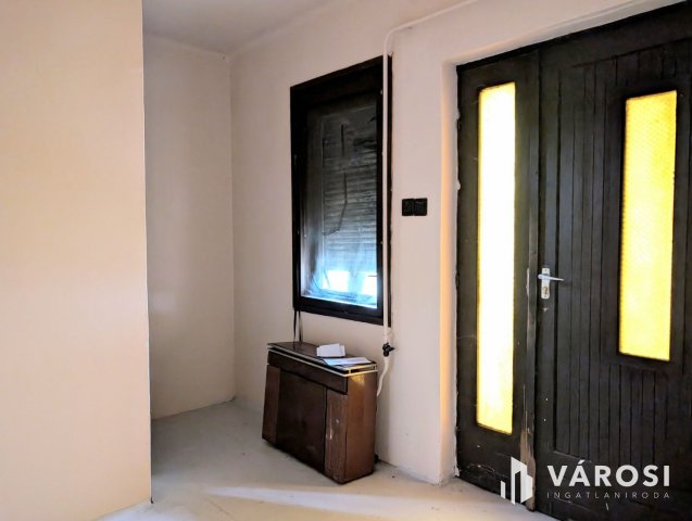 Eladó családi ház, Csorváson 9.9 M Ft, 2 szobás