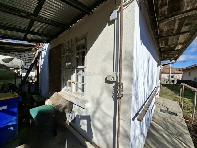 Eladó családi ház, Sülysápon 35 M Ft, 1 szobás