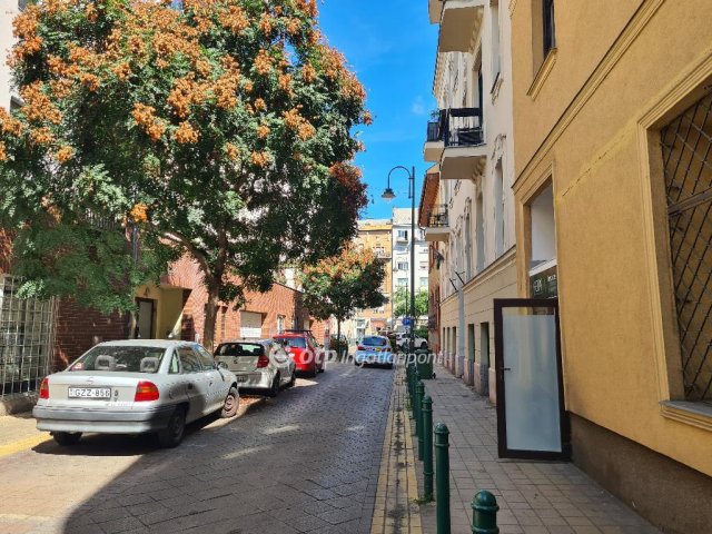 Eladó iroda, Budapesten, IX. kerületben 63.9 M Ft