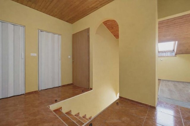 Eladó családi ház, Budapesten, XV. kerületben 160 M Ft, 6 szobás