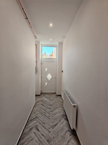 Kiadó téglalakás, albérlet, Szegeden, Jósika utcában