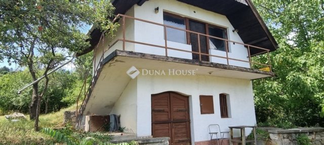 Eladó családi ház, Zsámbékon 34.9 M Ft, 1 szobás