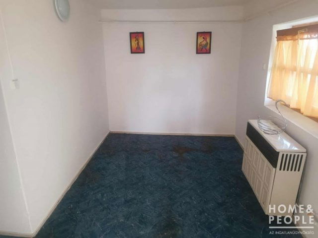 Eladó családi ház, Óföldeákon 9.99 M Ft, 1+2 szobás