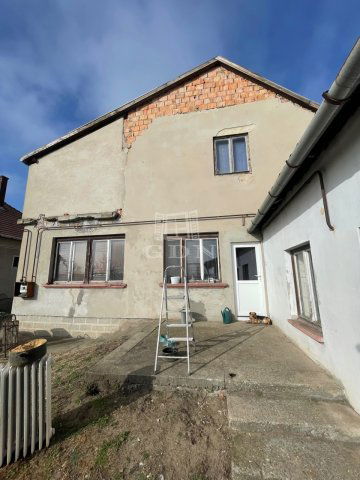 Eladó családi ház, Kisteleken 39.9 M Ft, 4 szobás