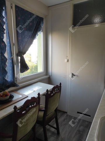 Eladó panellakás, Szegeden 47.9 M Ft, 3 szobás