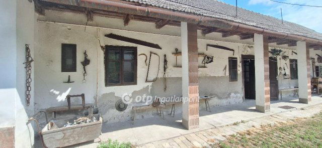 Eladó családi ház, Dunapatajon 11 M Ft, 3 szobás